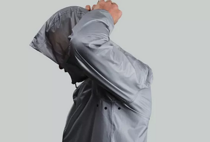 激光切割太陽(yáng)能充電夾克，未來(lái)感十足！